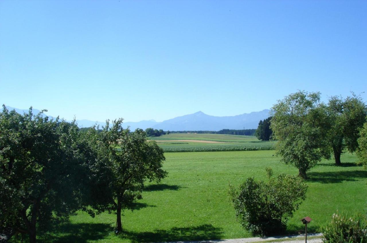 Ferienwohnungen Loisenhof Gstadt am Chiemsee Exterior photo